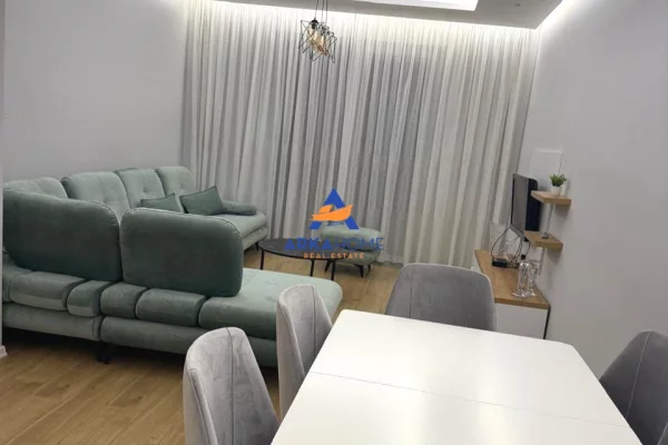 JEPET APARTAMENT ME QERA 2+1+BALLKON "RRUGA STAVRI THEMELI , AFER ME GLOBE, RRUGA KAVAJES" 65000 LEK