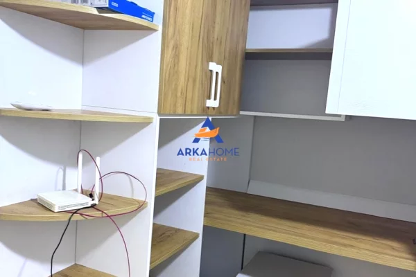 Shtepi me qera Apartament ne Tirane, 2+1, Mobilimi E mobiluar, Pagesa 679  Euro.