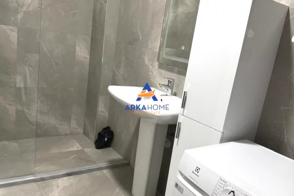 Shtepi me qera Apartament ne Tirane, 2+1, Mobilimi E mobiluar, Pagesa 679  Euro.