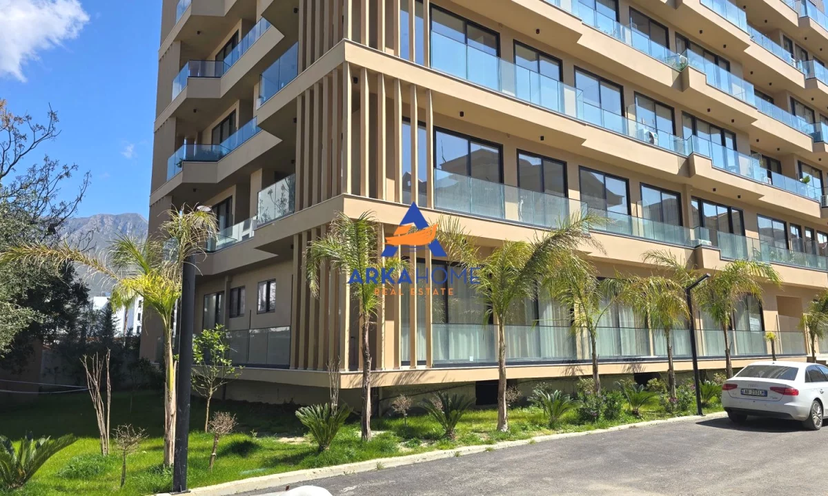 SHITEN OSE JEPEN ME QERA 10 APARTAMENTE "VLORE, RADHIME" CMIMI I DISKUTUESHEM