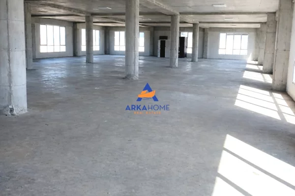 Ambient biznesi me qera 1+1 ne Tirane - 4,000 Euro