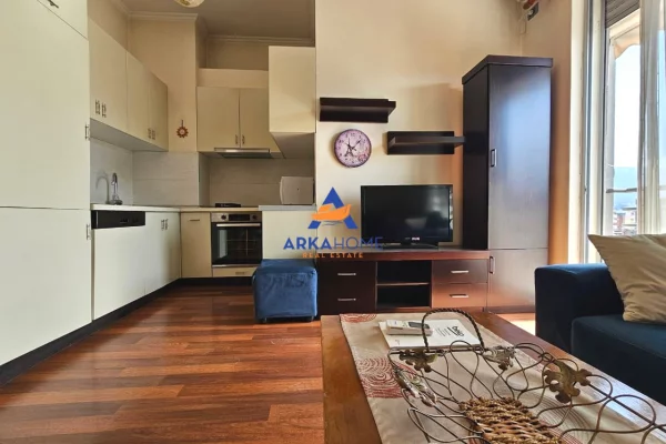 Shtepi me qera Apartament ne Tirane, 1+1, Mobilimi E mobiluar, Pagesa 700  Euro.