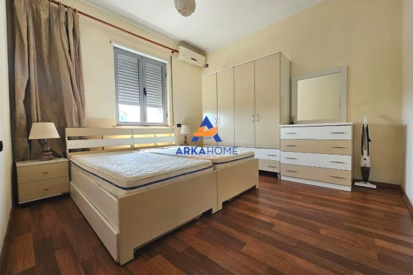 Shtepi me qera Apartament ne Tirane, 1+1, Mobilimi E mobiluar, Pagesa 700  Euro.