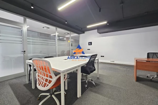 JEPET AMBIENT ZYRE ME QERA 72M2 