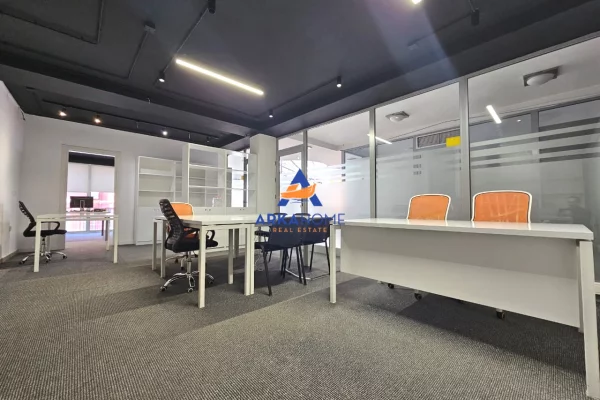 JEPET AMBIENT ZYRE ME QERA 72M2 