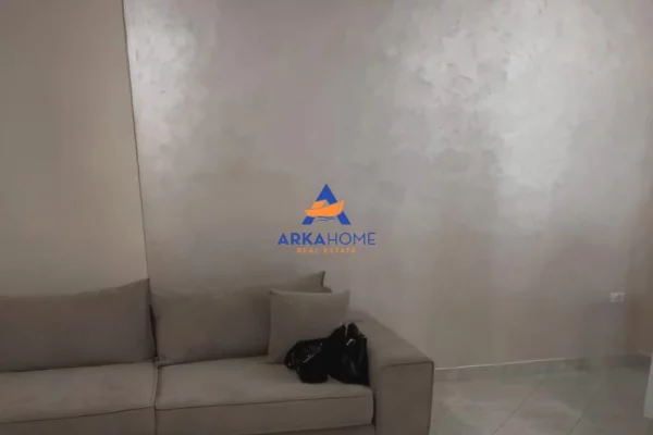 Shtepi me qera Apartament ne Tirane, 2+1, Mobilimi E mobiluar, Pagesa 626  Euro.