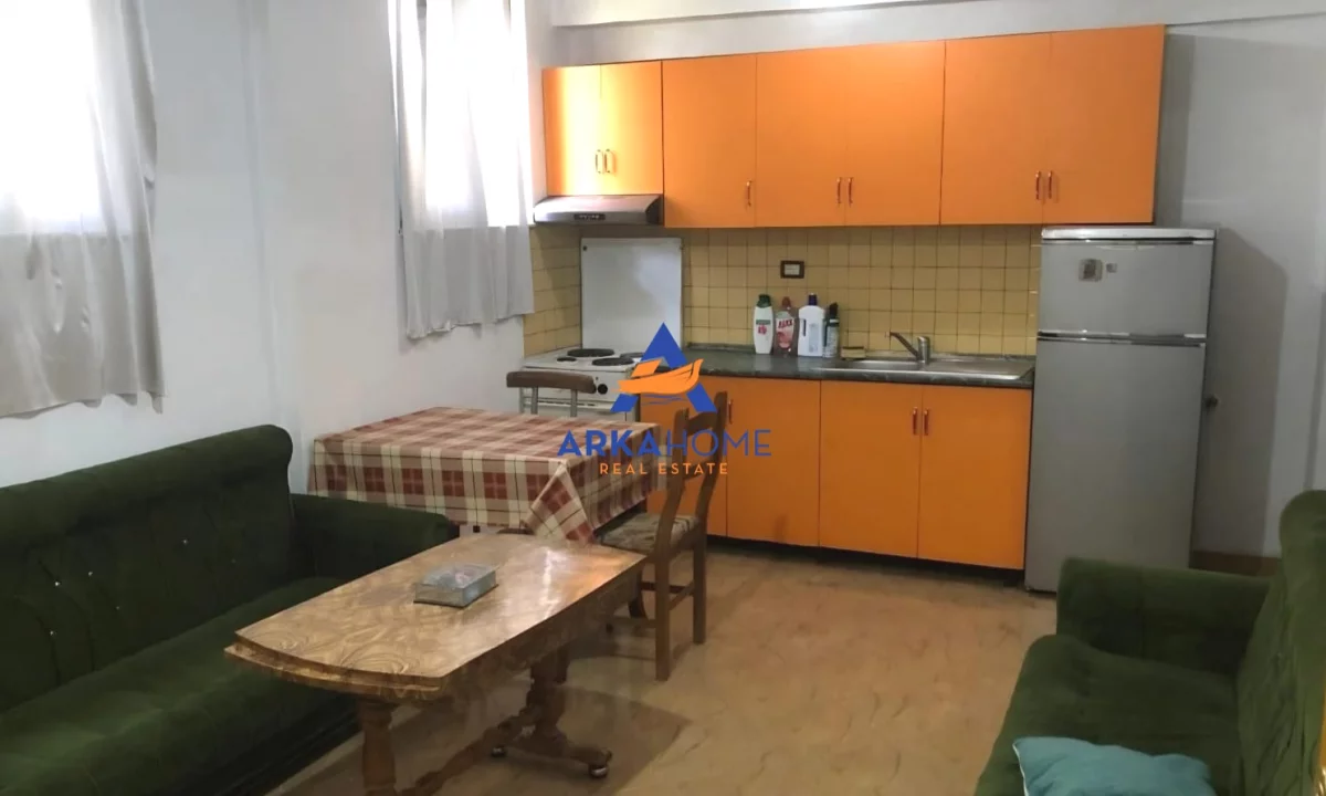 Shtepi me qera Apartament ne Tirane, 1+1, Mobilimi E mobiluar, Pagesa 365  Euro.