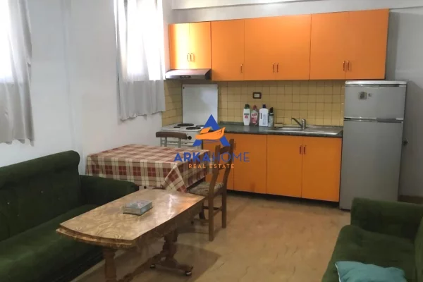 JEPET APARTAMENT ME QERA 1+1 "AFER SHKOLLES BAJRAM CURRI" 35000 LEKE