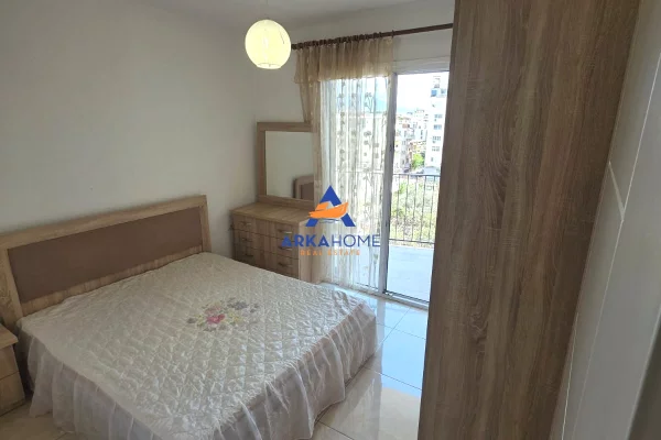 Shtepi me qera Apartament ne Tirane, 2+1, Mobilimi E mobiluar, Pagesa 522  Euro.
