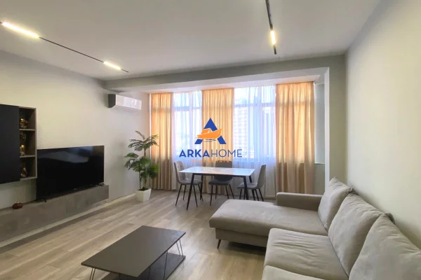Shtepi ne shitje Apartament ne Tirane, 2+1, Mobilimi E mobiluar, Pagesa 269,000  Euro.