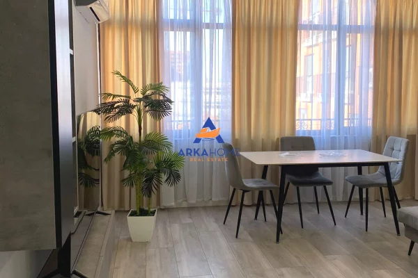 Shtepi ne shitje Apartament ne Tirane, 2+1, Mobilimi E mobiluar, Pagesa 269,000  Euro.