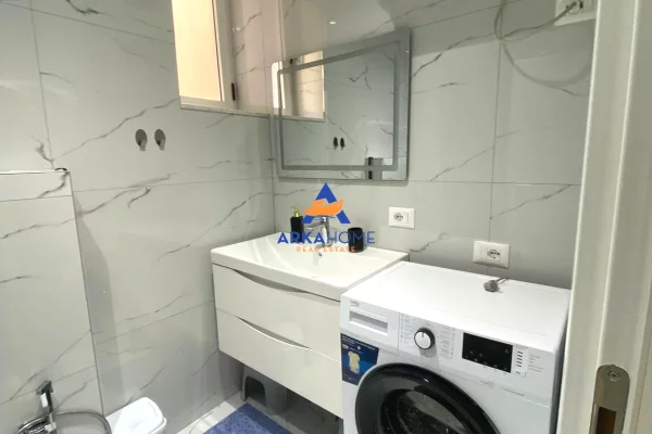 Shtepi ne shitje Apartament ne Tirane, 2+1, Mobilimi E mobiluar, Pagesa 269,000  Euro.