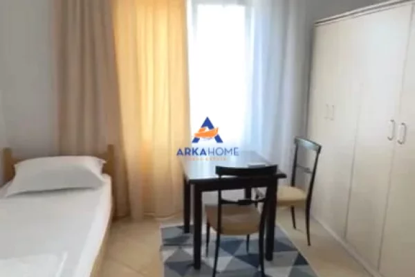 Shtepi me qera Apartament ne Tirane, Garsoniere, Mobilimi E mobiluar, Pagesa 300  Euro.