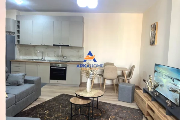 Shtepi me qera Apartament ne Tirane, 2+1, Mobilimi E mobiluar, Pagesa 700  Euro.