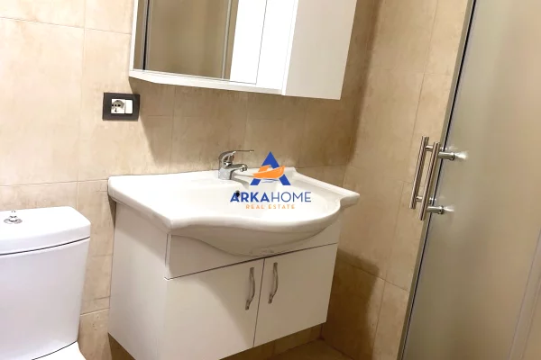 Shtepi me qera Apartament ne Tirane, 2+1, Mobilimi E mobiluar, Pagesa 700  Euro.