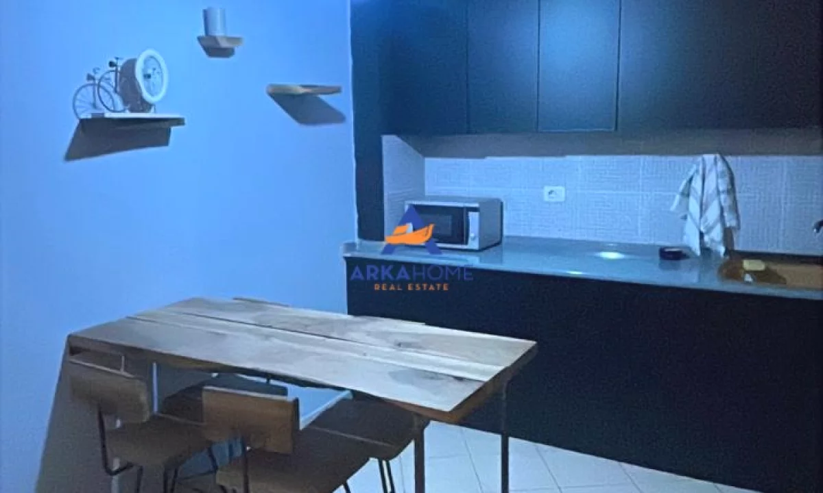 Shtepi me qera Apartament ne Tirane, 2+1, Mobilimi E mobiluar, Pagesa 600  Euro.