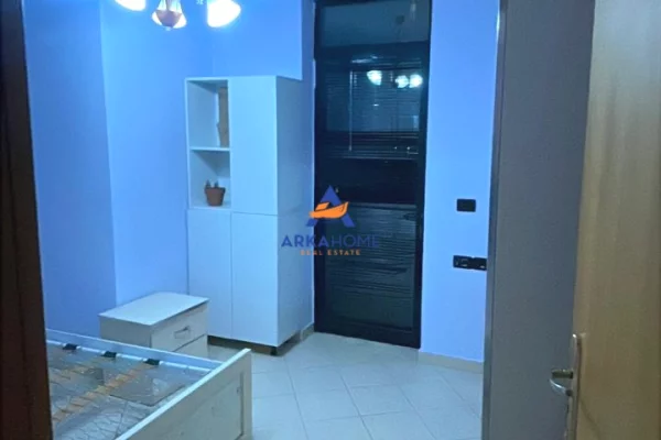 Shtepi me qera Apartament ne Tirane, 2+1, Mobilimi E mobiluar, Pagesa 600  Euro.