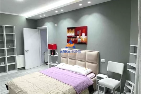 Shtepi me qera Apartament ne Tirane, 1+1, Mobilimi E mobiluar, Pagesa 650  Euro.