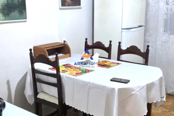 Shtepi me qera Apartament ne Tirane, 2+1, Mobilimi E mobiluar, Pagesa 560  Euro.