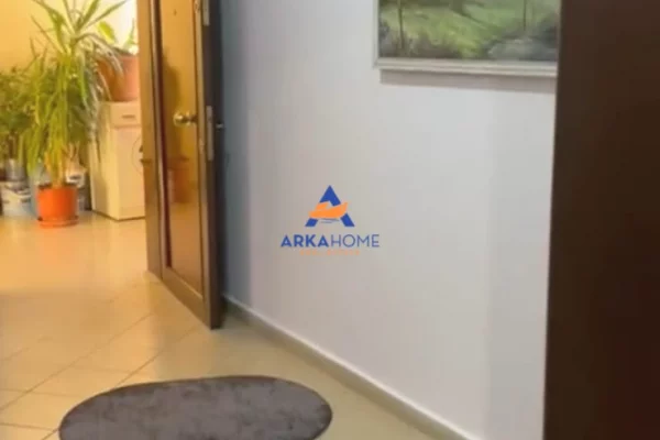 Shtepi me qera Apartament ne Tirane, 2+1, Mobilimi E mobiluar, Pagesa 417  Euro.