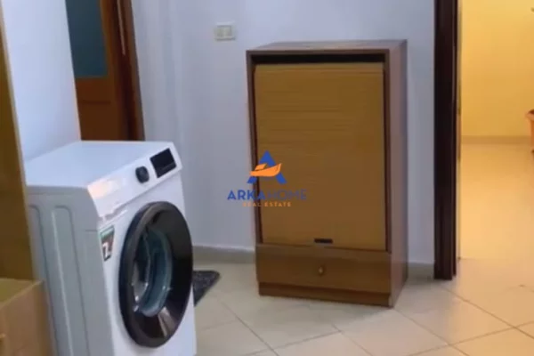 Shtepi me qera Apartament ne Tirane, 2+1, Mobilimi E mobiluar, Pagesa 417  Euro.