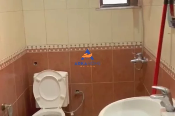 Shtepi me qera Apartament ne Tirane, 2+1, Mobilimi E mobiluar, Pagesa 417  Euro.