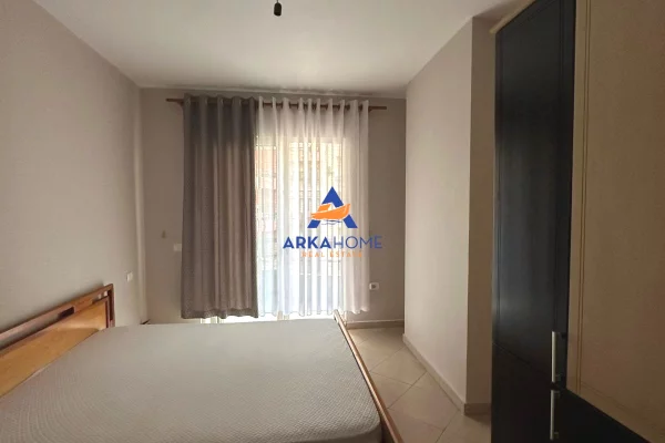 Shtepi me qera Apartament ne Tirane, 2+1, Mobilimi E mobiluar, Pagesa 574  Euro.