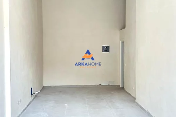 Ambient biznesi me qera 1+1 ne Tirane - 1,044 Euro