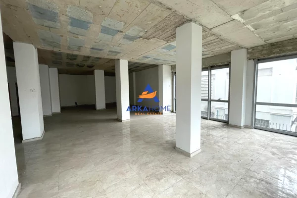 Ambient biznesi me qera 1+1 ne Tirane - 5,500 Euro
