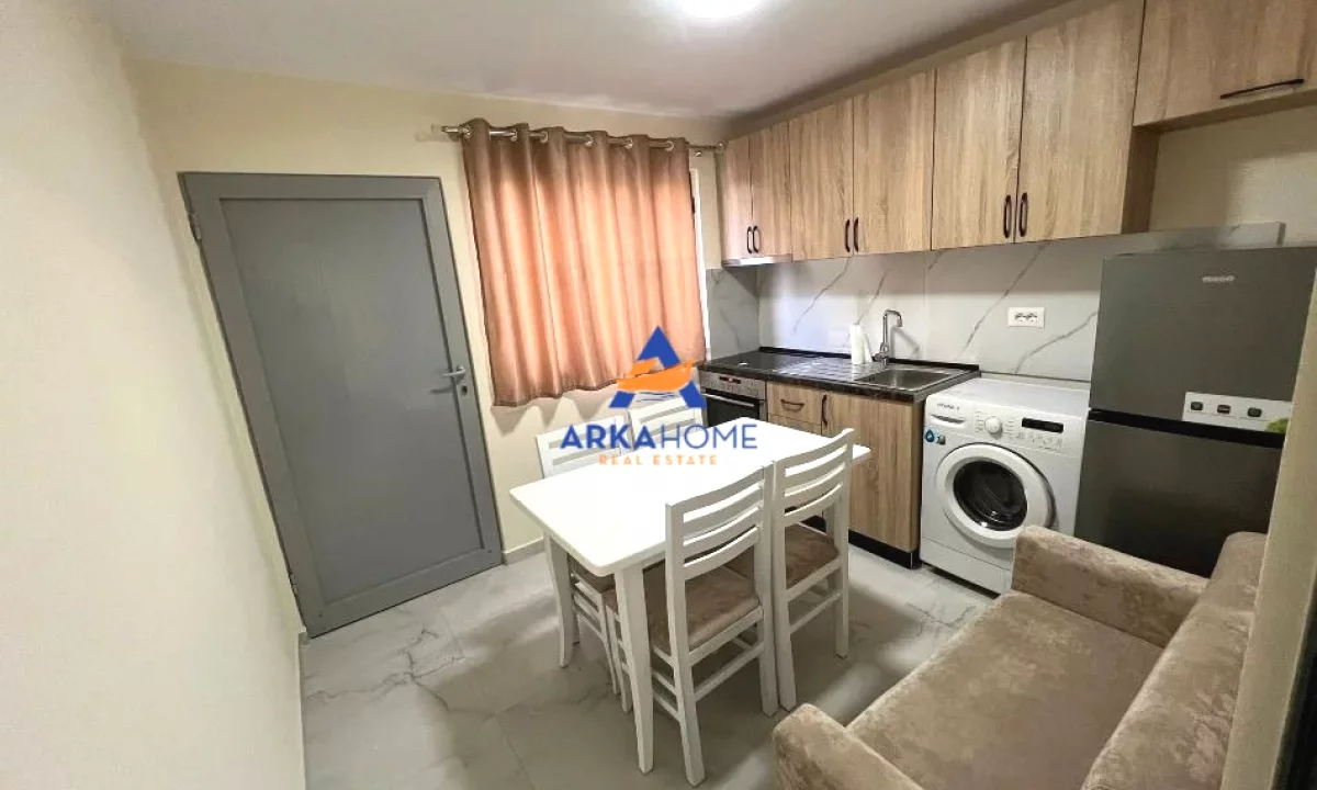 Appartamento in affitto a Tirana 1+1, Arredato