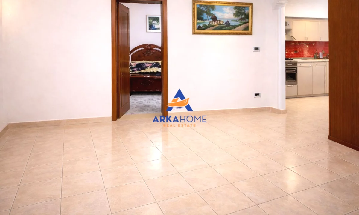 JEPET AMBIENT BIZNESI ME QERA 110M2 "TE RRUGA PJETER BUDI RRUGA E ELBASANIT" 150.000 LEKE