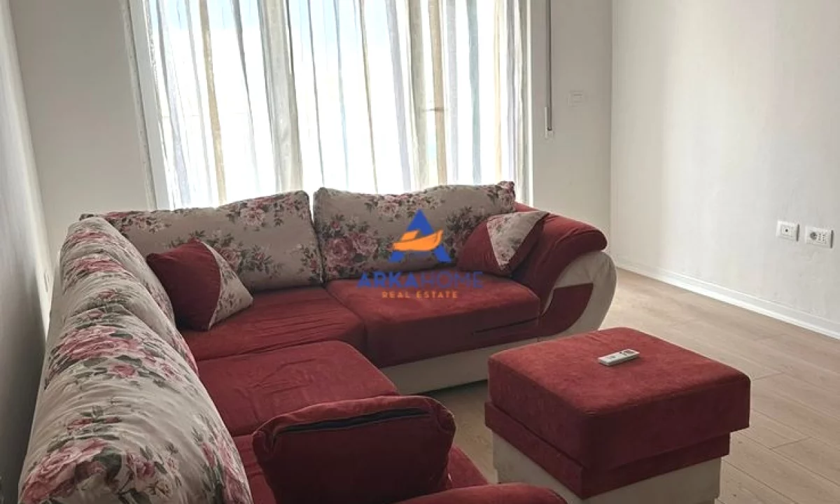 Shtepi me qera Apartament ne Tirane, 2+1, Mobilimi E mobiluar, Pagesa 523  Euro.