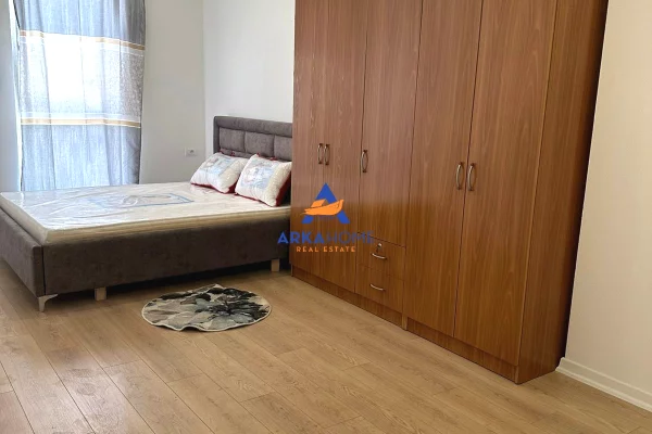 Shtepi me qera Apartament ne Tirane, 2+1, Mobilimi E mobiluar, Pagesa 523  Euro.