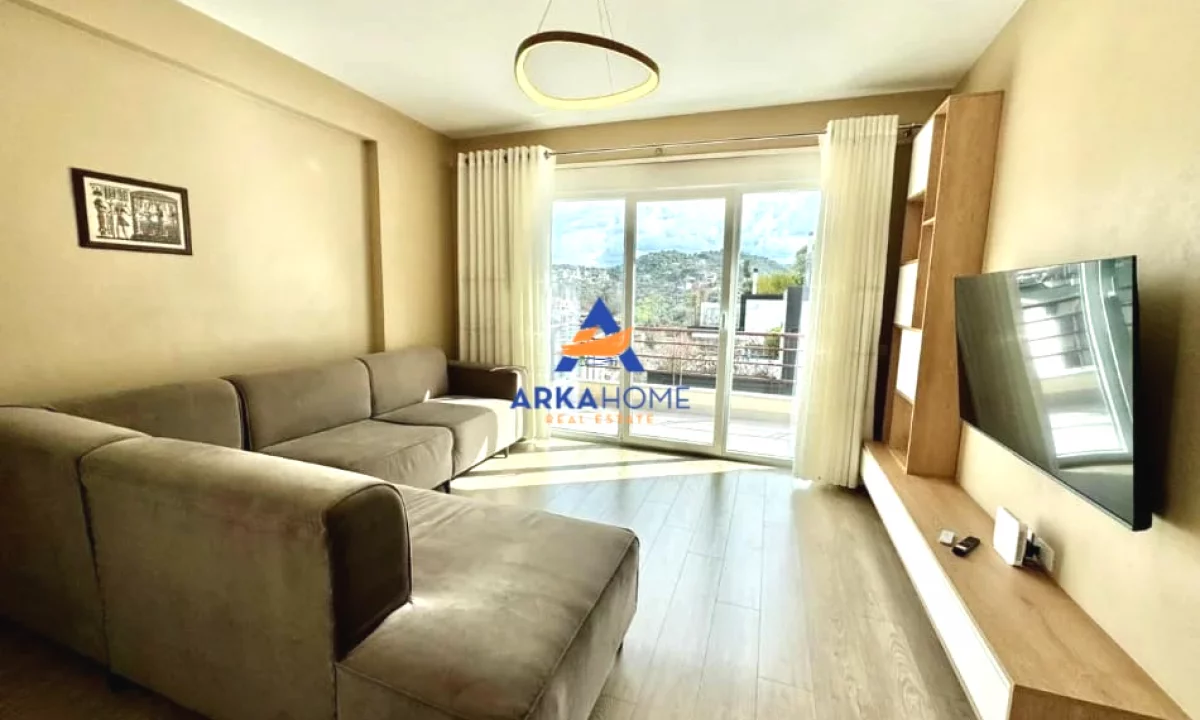 Shtepi ne shitje Apartament ne Tirane, 2+1, Mobilimi E mobiluar, Pagesa 278,000  Euro.