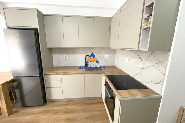 Shtepi me qera Apartament ne Tirane, 1+1, Mobilimi E mobiluar, Pagesa 450  Euro.