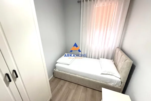 Shtepi me qera Apartament ne Tirane, 2+1, Mobilimi E mobiluar, Pagesa 1,200  Euro.