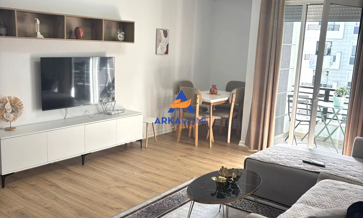 Shtepi me qera Apartament ne Tirane, 2+1, Mobilimi E mobiluar, Pagesa 732  Euro.