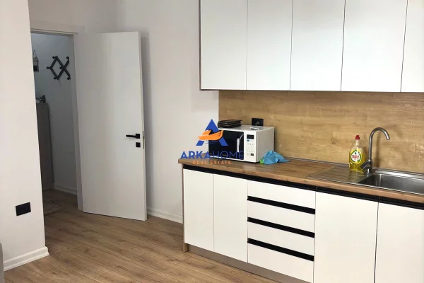 Shtepi me qera Apartament ne Tirane, 2+1, Mobilimi E mobiluar, Pagesa 732  Euro.