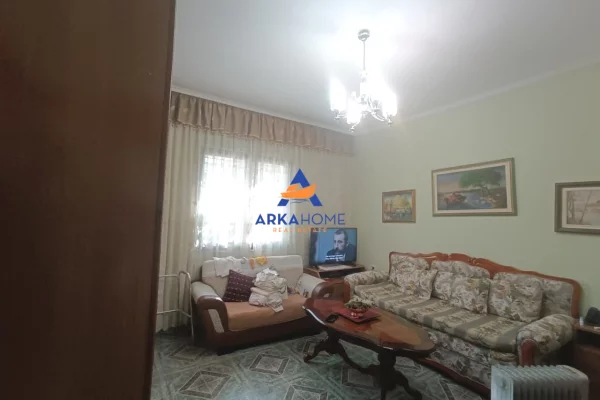 Shtepi me qera Apartament ne Tirane, 3+1, Mobilimi E mobiluar, Pagesa 837  Euro.