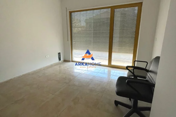 Ambient biznesi me qera 1+1 ne Tirane - 3,190 Euro