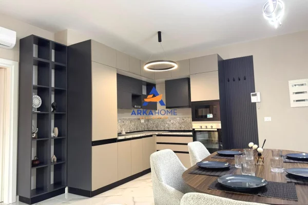 Shtepi me qera Apartament ne Tirane, 3+1, Mobilimi E mobiluar, Pagesa 1,600  Euro.