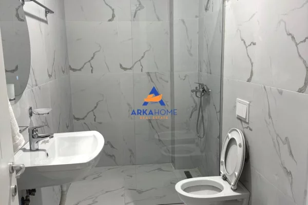 Shtepi me qera Apartament ne Tirane, 3+1, Mobilimi E mobiluar, Pagesa 1,600  Euro.