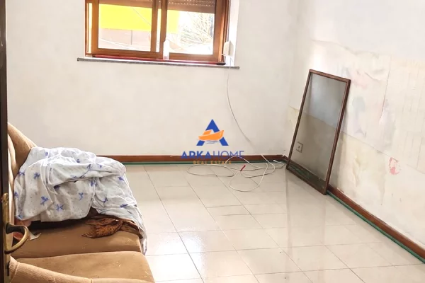 Shtepi ne shitje Apartament ne Tirane, 1+1, Mobilimi E mobiluar, Pagesa 73,000  Euro.