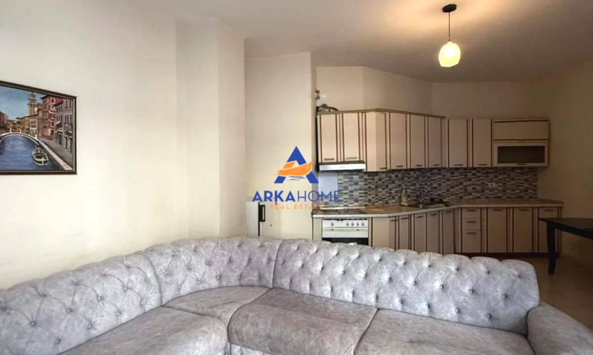 Shtepi me qera Apartament ne Tirane, 1+1, Mobilimi E mobiluar, Pagesa 400  Euro.