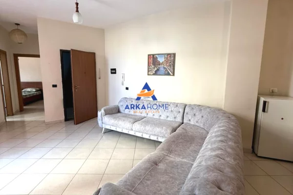 Shtepi me qera Apartament ne Tirane, 1+1, Mobilimi E mobiluar, Pagesa 400  Euro.