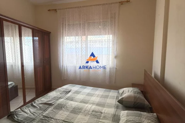 Shtepi me qera Apartament ne Tirane, 1+1, Mobilimi E mobiluar, Pagesa 400  Euro.