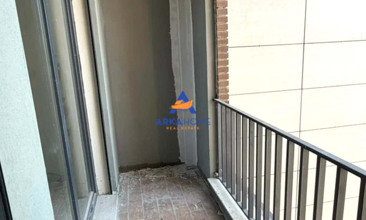 Shtepi ne shitje Apartament ne Tirane, 1+1, Mobilimi Bosh, pa mobiluar, Pagesa 120,000  Euro.