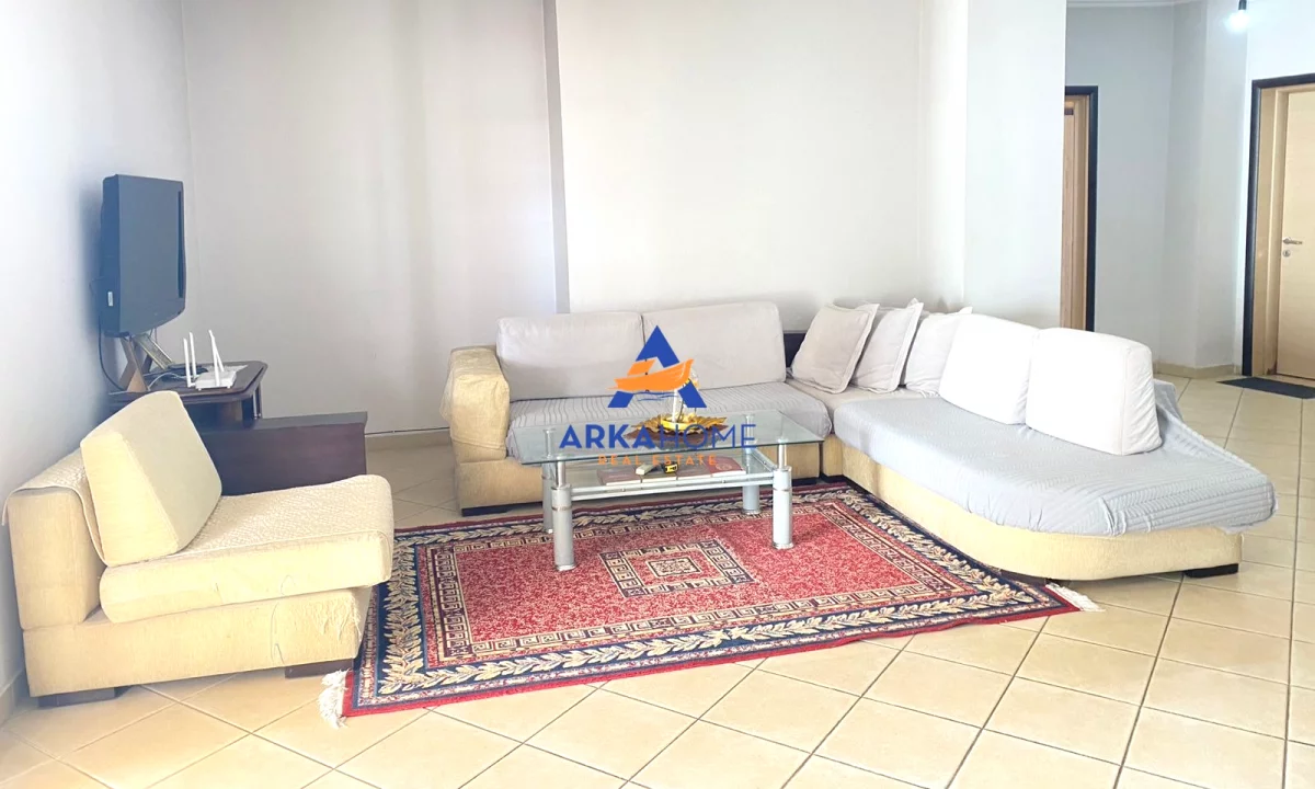 Shtepi ne shitje Apartament ne Tirane, 2+1, Mobilimi E mobiluar, Pagesa 190,000  Euro.
