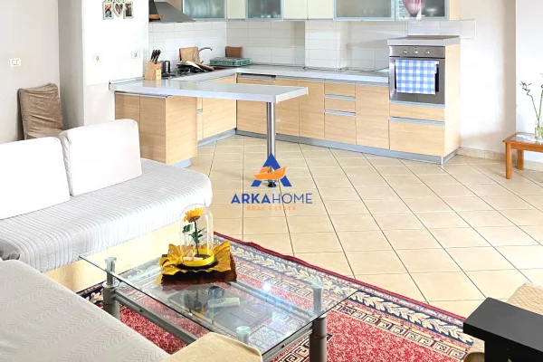 Shtepi ne shitje Apartament ne Tirane, 2+1, Mobilimi E mobiluar, Pagesa 190,000  Euro.