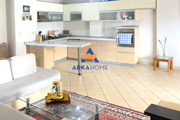 Shtepi ne shitje Apartament ne Tirane, 2+1, Mobilimi E mobiluar, Pagesa 190,000  Euro.